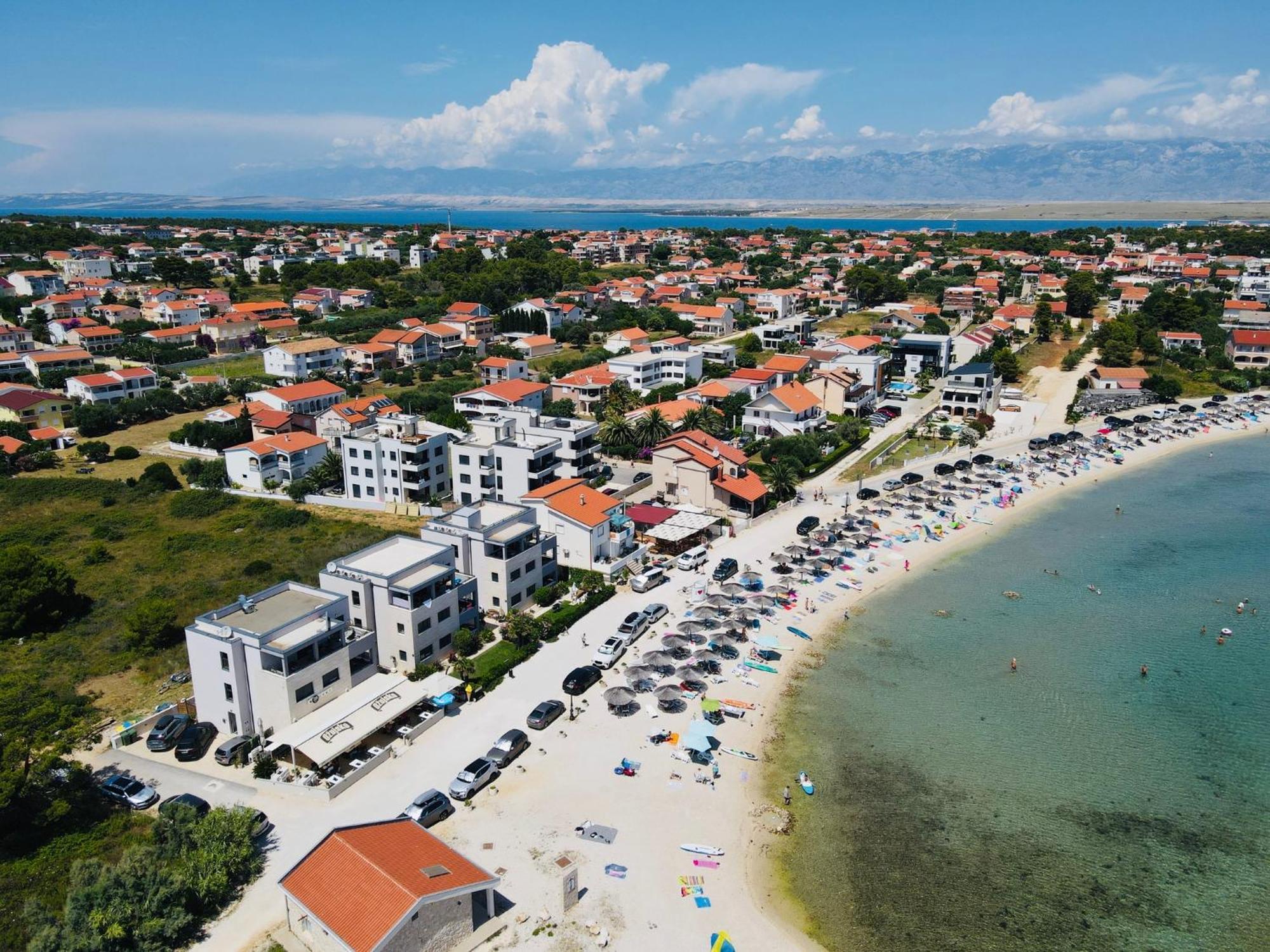 Apartments The Beach Resort Vir Exterior foto