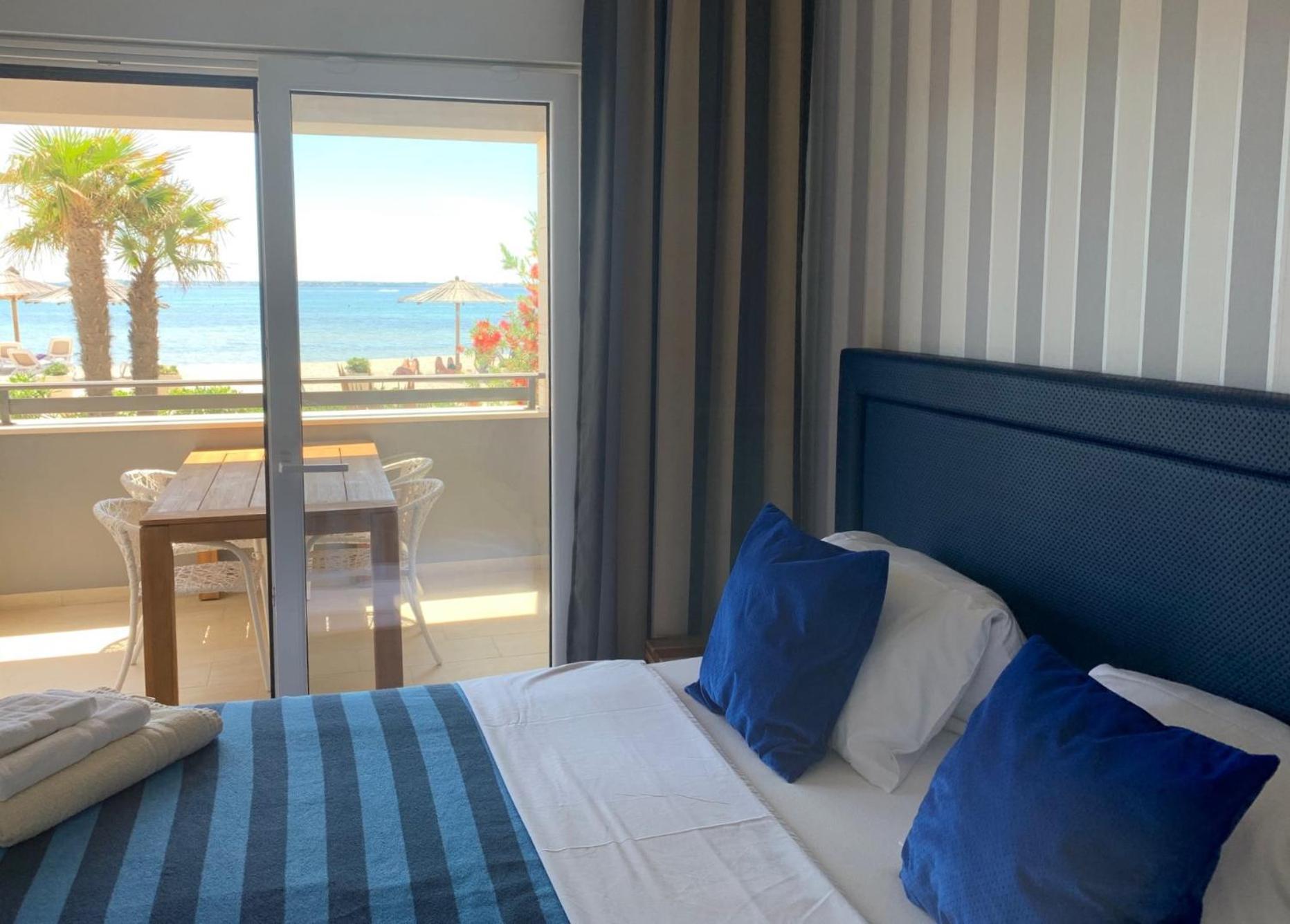 Apartments The Beach Resort Vir Exterior foto
