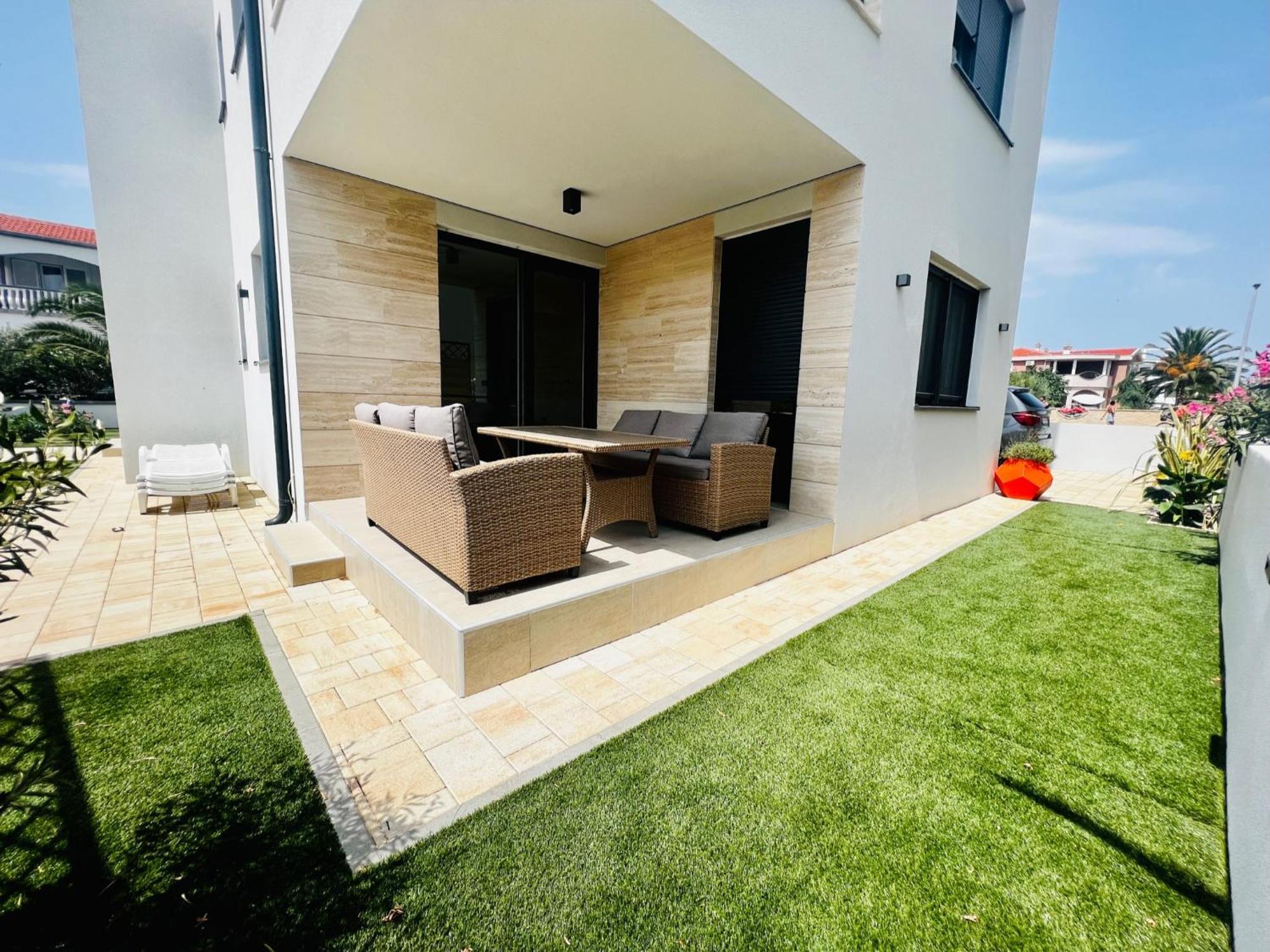 Apartments The Beach Resort Vir Exterior foto